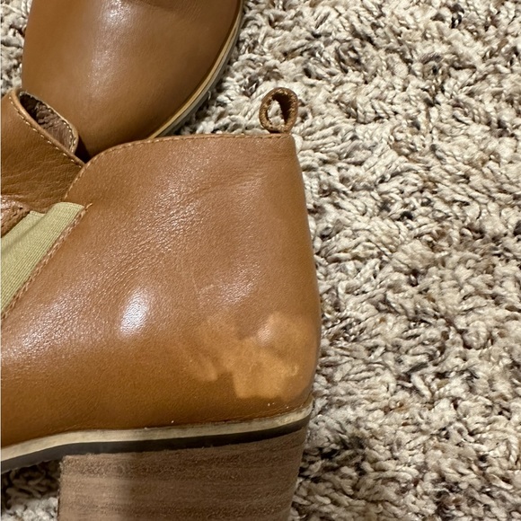 Light Brown Booties from Charleston Shoe Company Size 8 - Picture 6 of 6